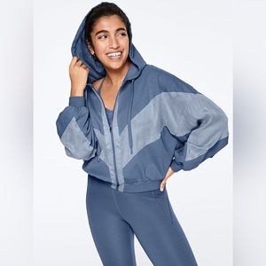 NWOT~VICTORIA’S SECRET Pink Slouchy Sport Hoodie Full Zip Color Blue SIZE XS